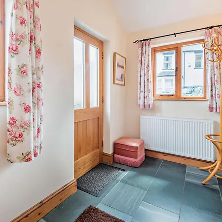3 Bed In Sz153 *
