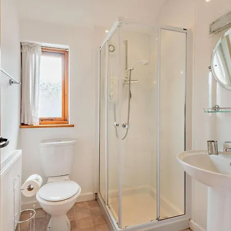 Дом отдыха 3 Bed In Sz153